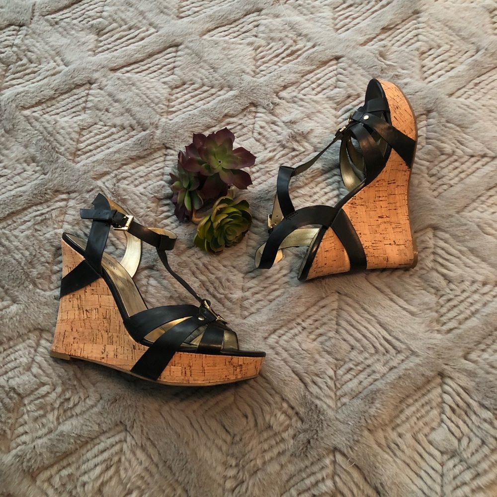 CLOSET CLOSEOUT! Guess cork and leather wedges